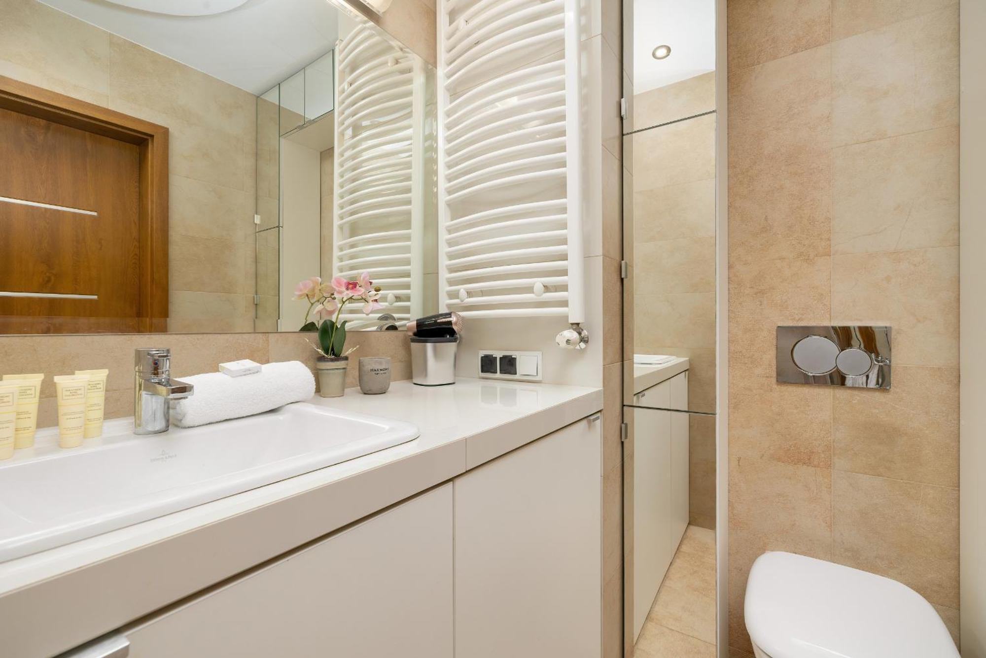 Centrum Krakowa Piekny Apartament Z Balkonem By Rent Like Home Exterior photo